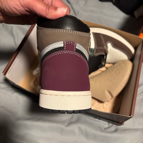 Brand new, never worn. Air Jordan One Retro hi tops - Picture 4 of 9